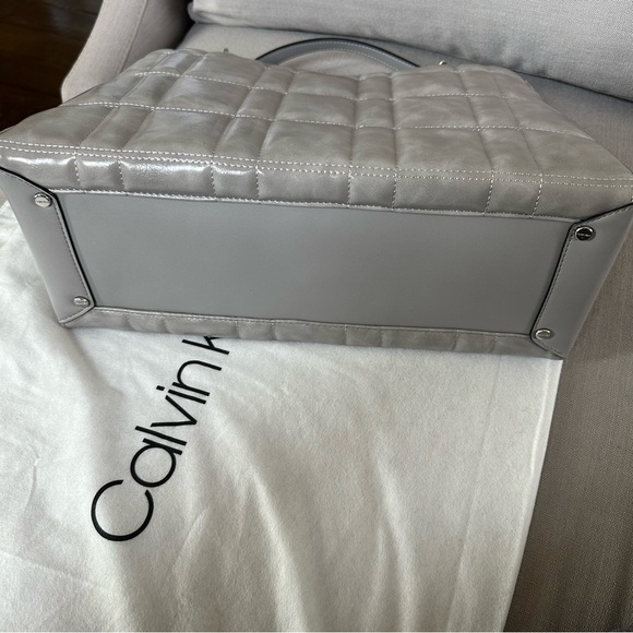 BRAND NEW Calvin Klein Grey Tote - Picture 10 of 14